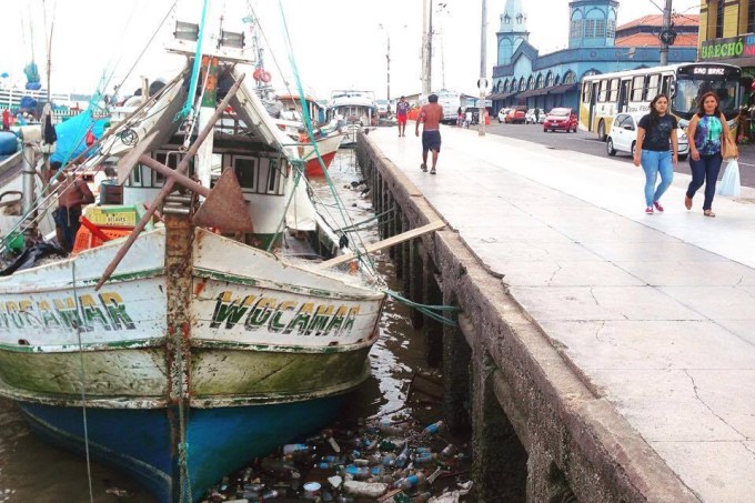 porto-de-belem-para-com-mercado-ver-o-peso-ao-fundo