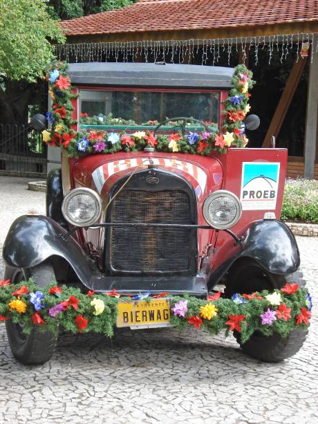 Ford antigo em Blumenau, Santa Catariana, durante o Oktoberfest