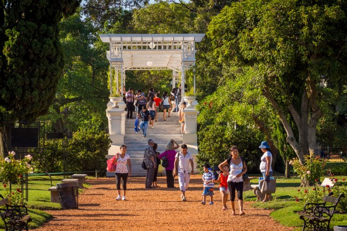 Rosedal, Parque 3 de Febrero, também conhecido como Bosques de Palermo, em Buenos Aires