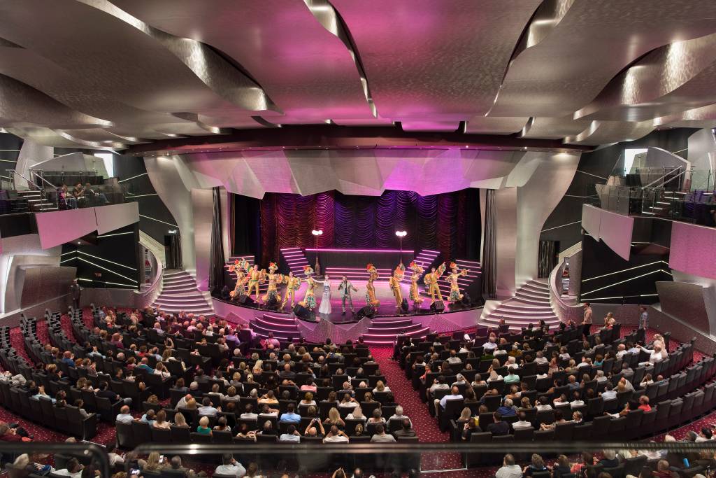 Teatro do MSC Preziosa Com capacidade para 1600 pessoas, o gigante teatro do MSC Preziosa