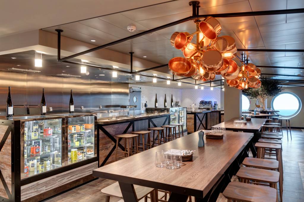 MSC Grandiosa, Hola! Tapas Bar by Ramon Freixa MSC Grandiosa, Hola! Tapas Bar by Ramon Freixa