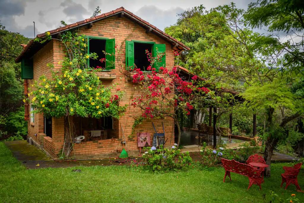 casa rústica em Nova Lima