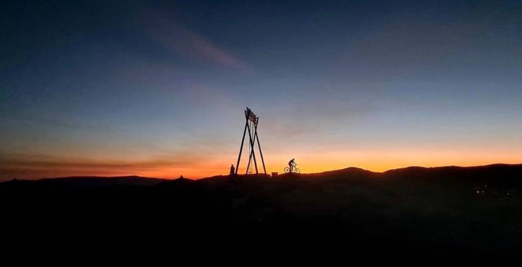 O Baloiço do Mezio, às portas do Gerês: especial ao pôr-do-sol