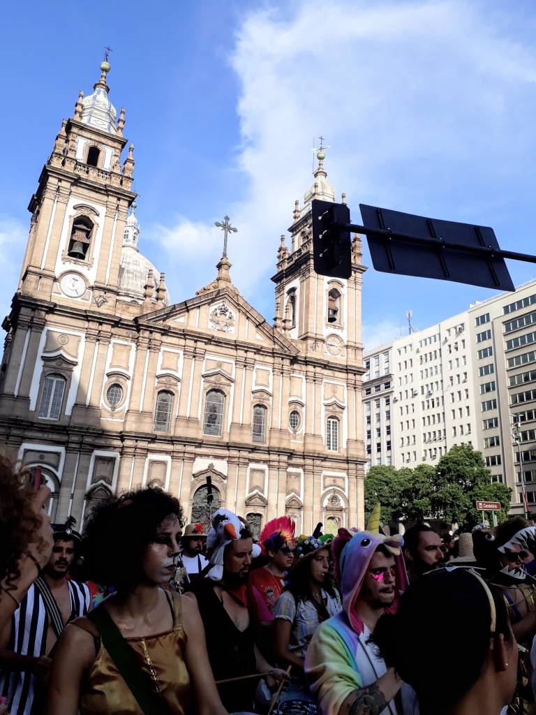 Concentração do Boi Tolo na Igreja da Candelária