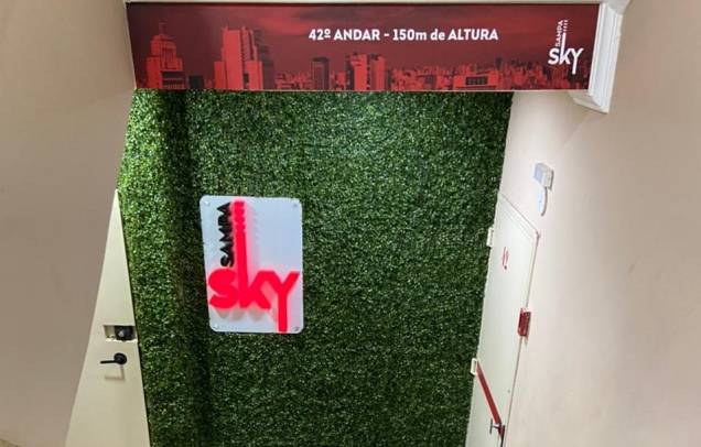 A entrada do Sampa Sky fica em um hall bastante comum do Mirante do Vale A entrada do Sampa Sky fica em um hall bastante comum do Mirante do Vale