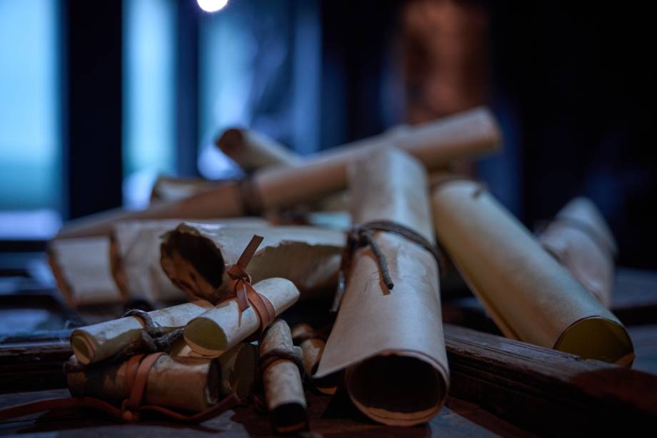 Objetos e figurinos originais estarão em exposição Objetos e figurinos originais estarão em exposição