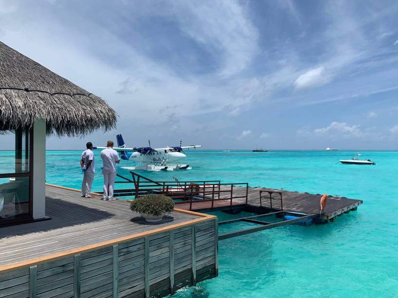 Hidroavião "estacionado" no píer do Niyama Hidroavião "estacionado" no píer do Niyama