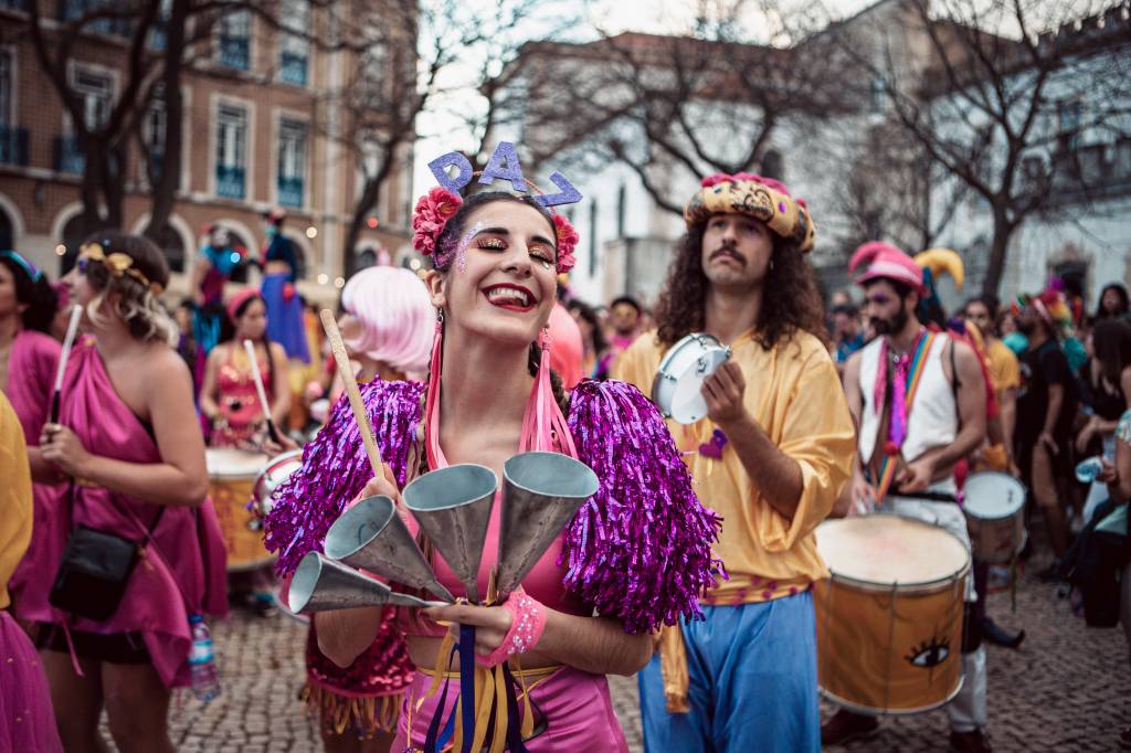 Desfile de carnaval pelas ruas de Lisboa