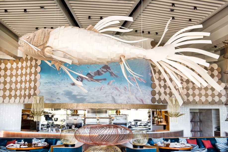 Assinado pelo chef José Andrés, o FISH é o melhor restaurante dentro do Atlantis - e também um dos mais bonitos.