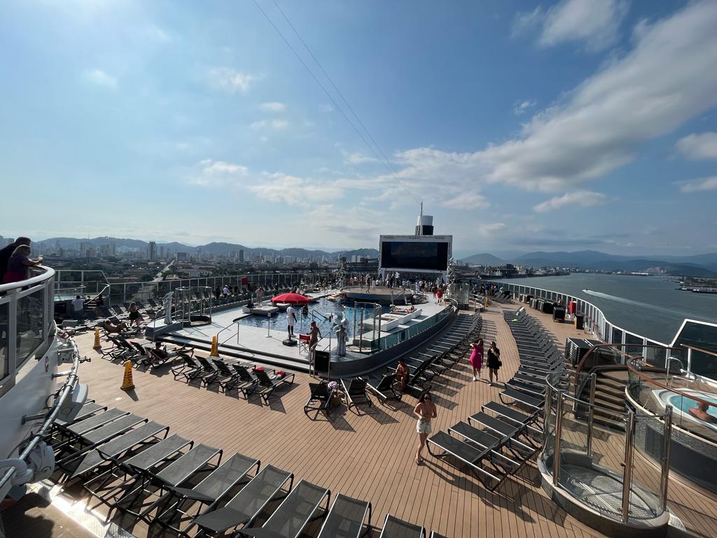 MSC Seashore, Long Island Pool WhatsApp Image 2022-12-20 at 11.24.50