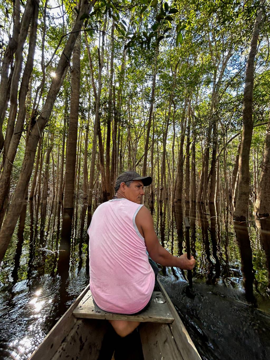 Amazonia_Adriana_Setti – 7 Passeio de canoa a remo por um igapó: um dos programas da Expedição Katerre.