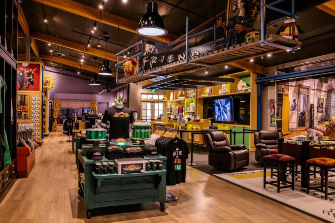 central-perk-los-angeles-warner-studio-tour