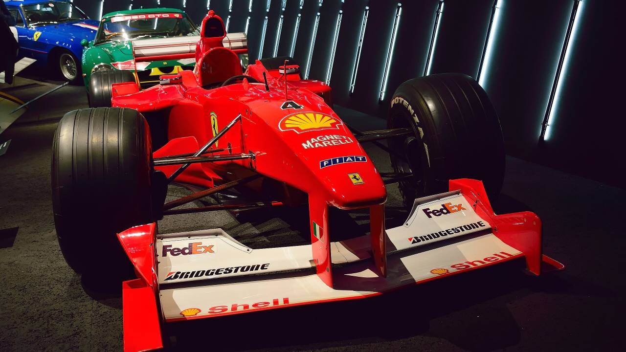 Carro de Fórmula 1 exposto em Londres, UK