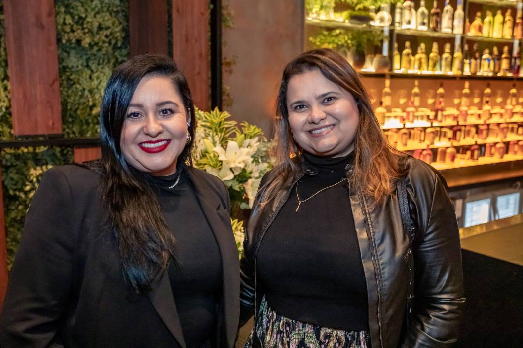 Melhor Empresa de Transporte Rodoviário: Viação Cometa foi a vencedora e foi representada por Natália Marangon (à esq.), da gerência de experiência do cliente da JCA, e por Fernanda Araújo, gerente de marca e comunicação da JCA Melhor Empresa de Transporte Rodoviário: Viação Cometa foi a vencedora e foi representada por Natália Marangon (à esq.), da gerência de experiência do cliente da JCA, e por Fernanda Araújo, gerente de marca e comunicação da JCA