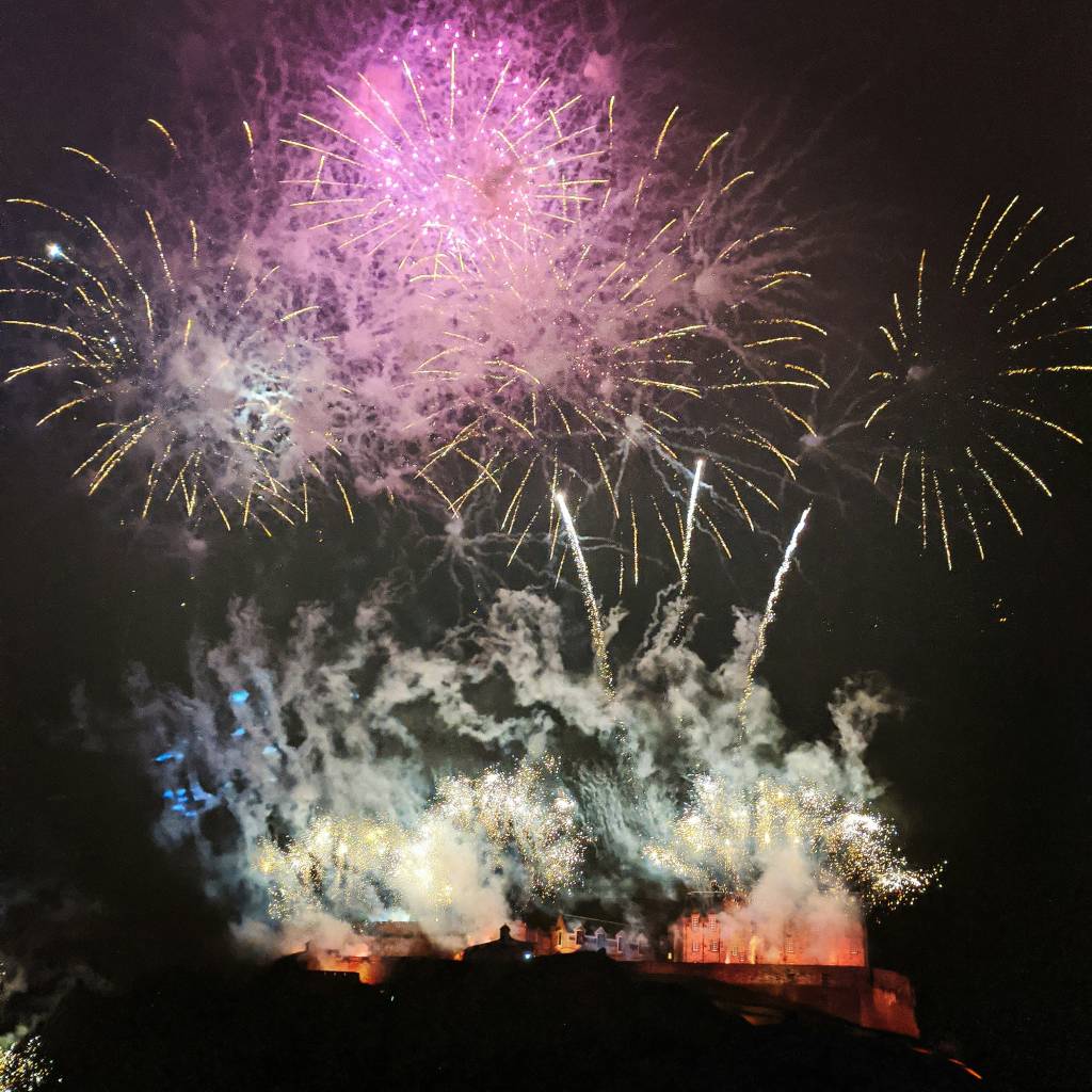 hogmanay-fogos-castelo-edimburgo