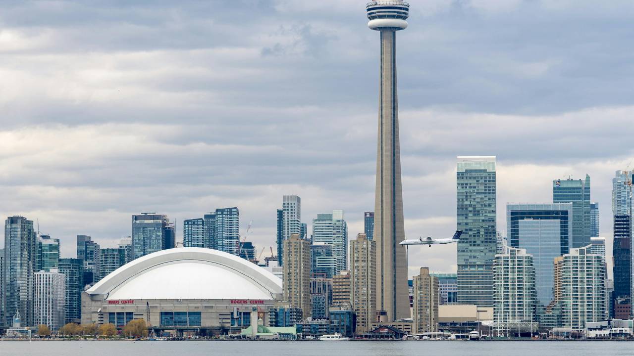 CN Tower_pexels