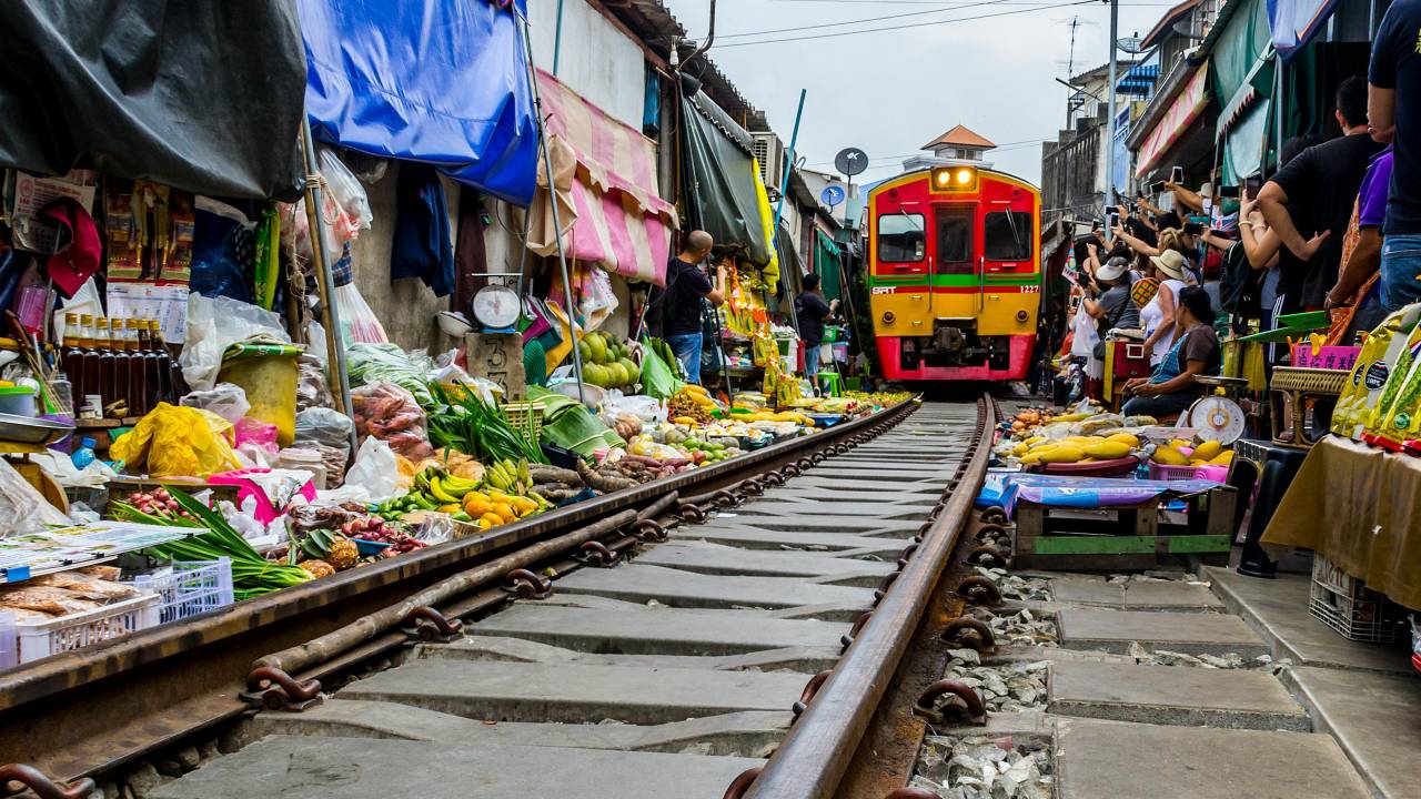 mercado-tailandia-trem