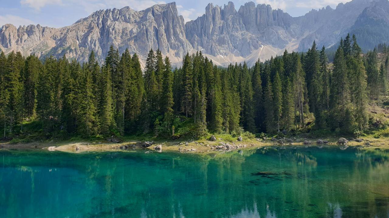 lago-di-carezza-dolomitas