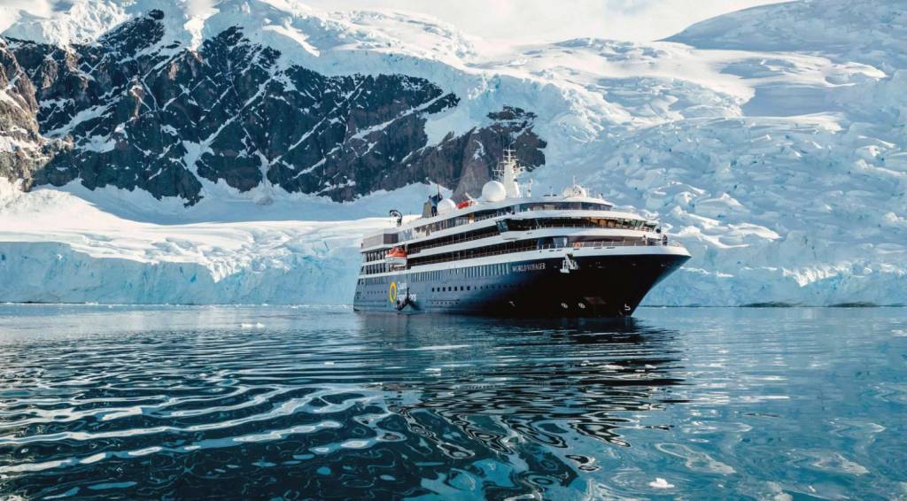 viagem-barco-antartida