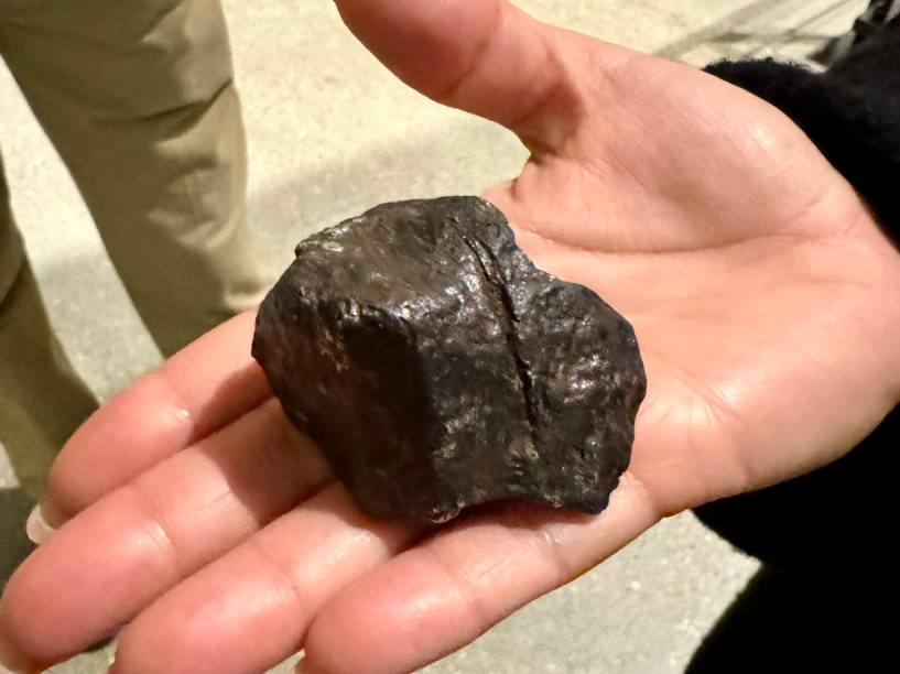 Fragmento de meteoro que caiu no Arizona no Museu de Utah