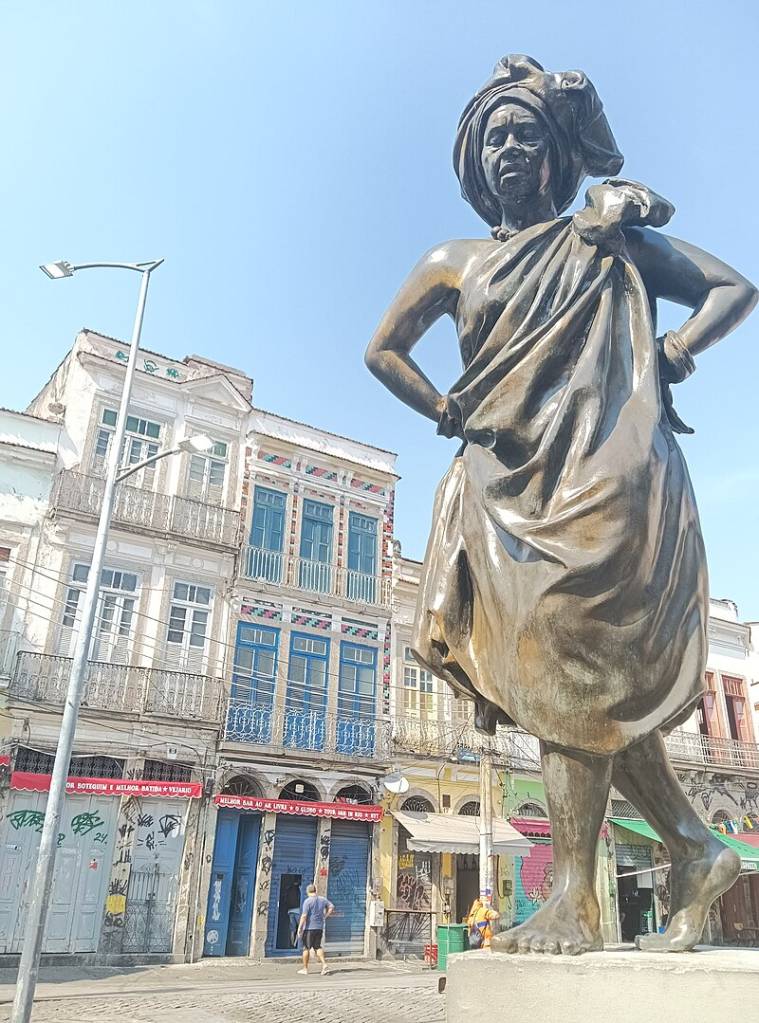 estatua-largo-prainha