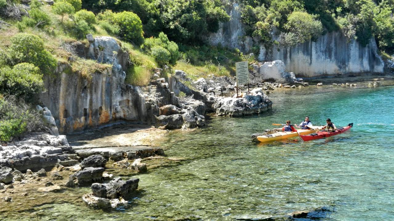 ilha-kekova-canoagem