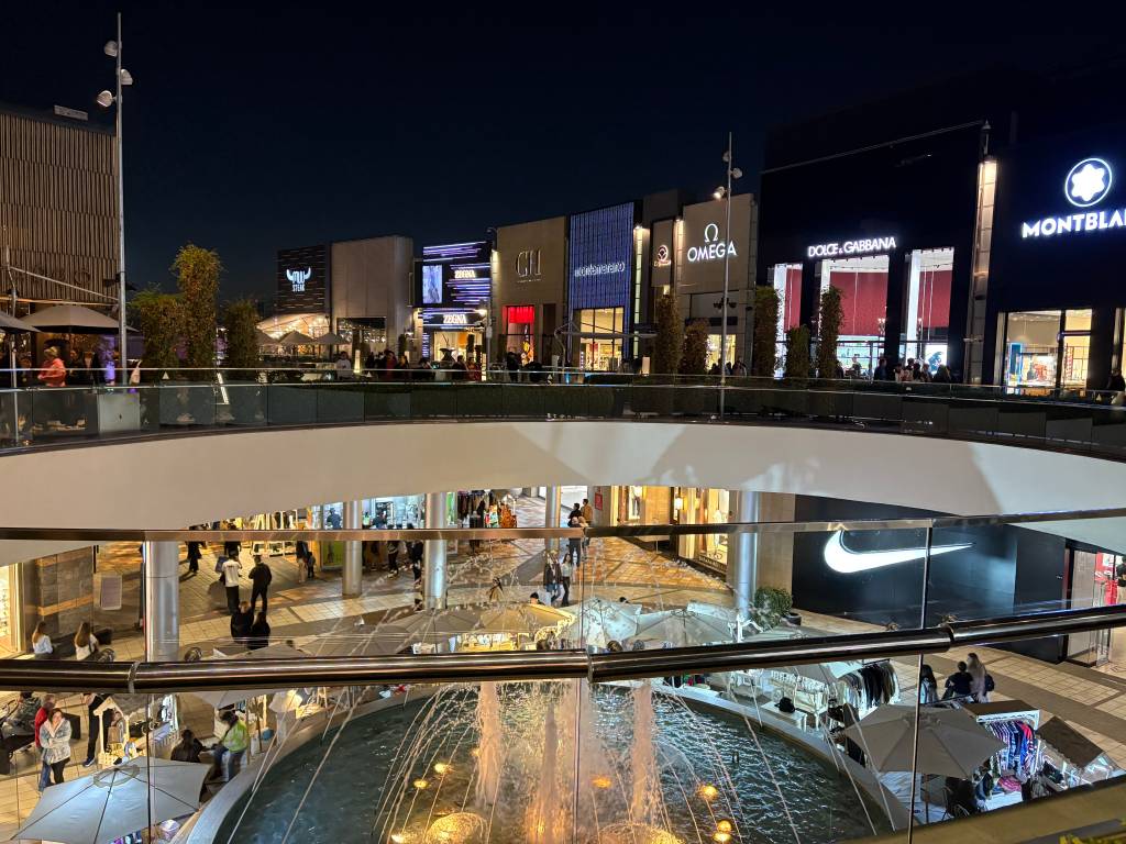 Shopping Parque Arauco, Santiago, Chile