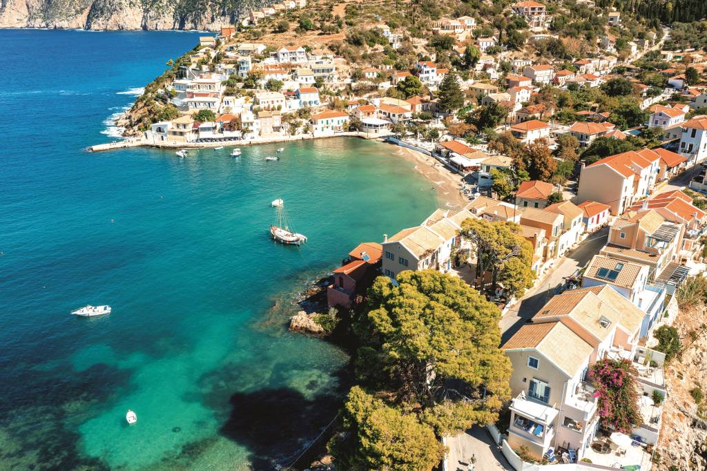 Visite os passeio por Cefalônia com visita ao Lago Melissani