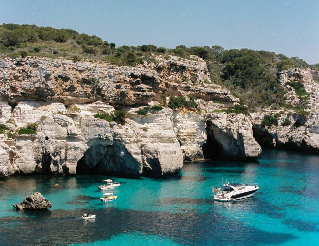 Viaje pela costa de Menorca, Espanha
