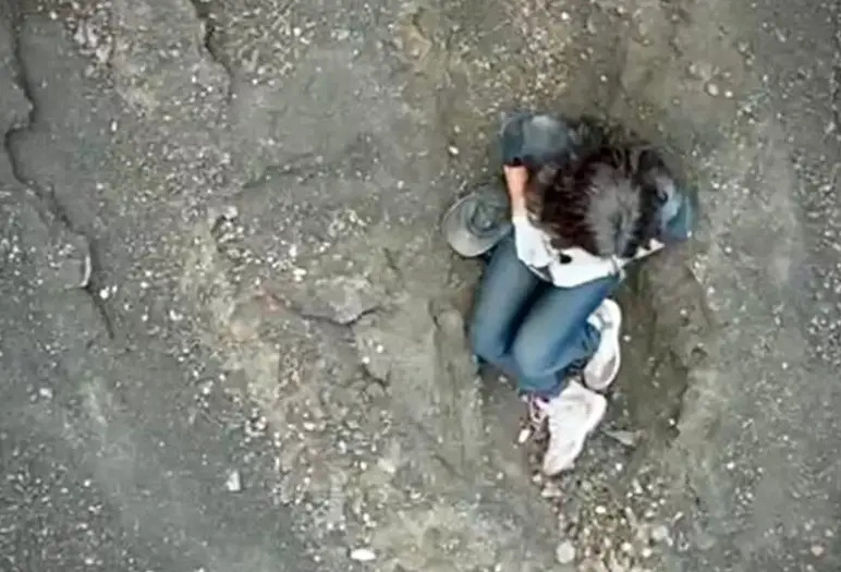 Imagem de drone mostra brasileira Juliana Marins após cair do penhasco