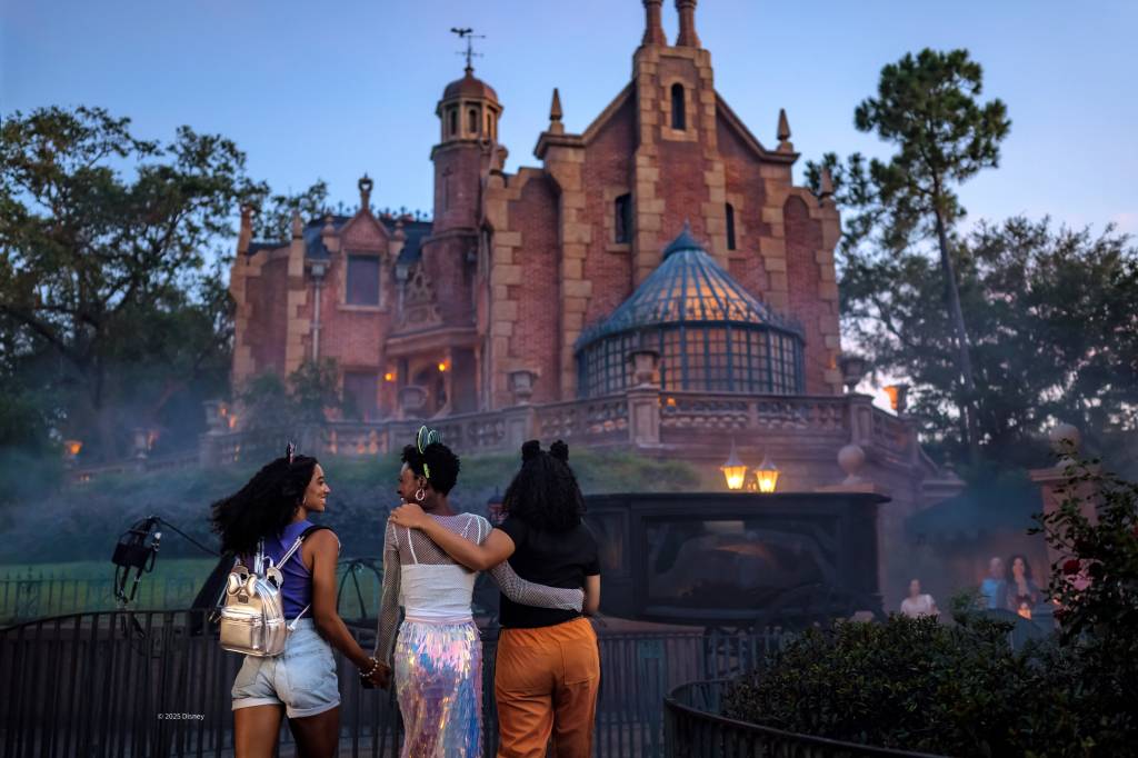 Haunted Mansion – Magic Kingdom Park