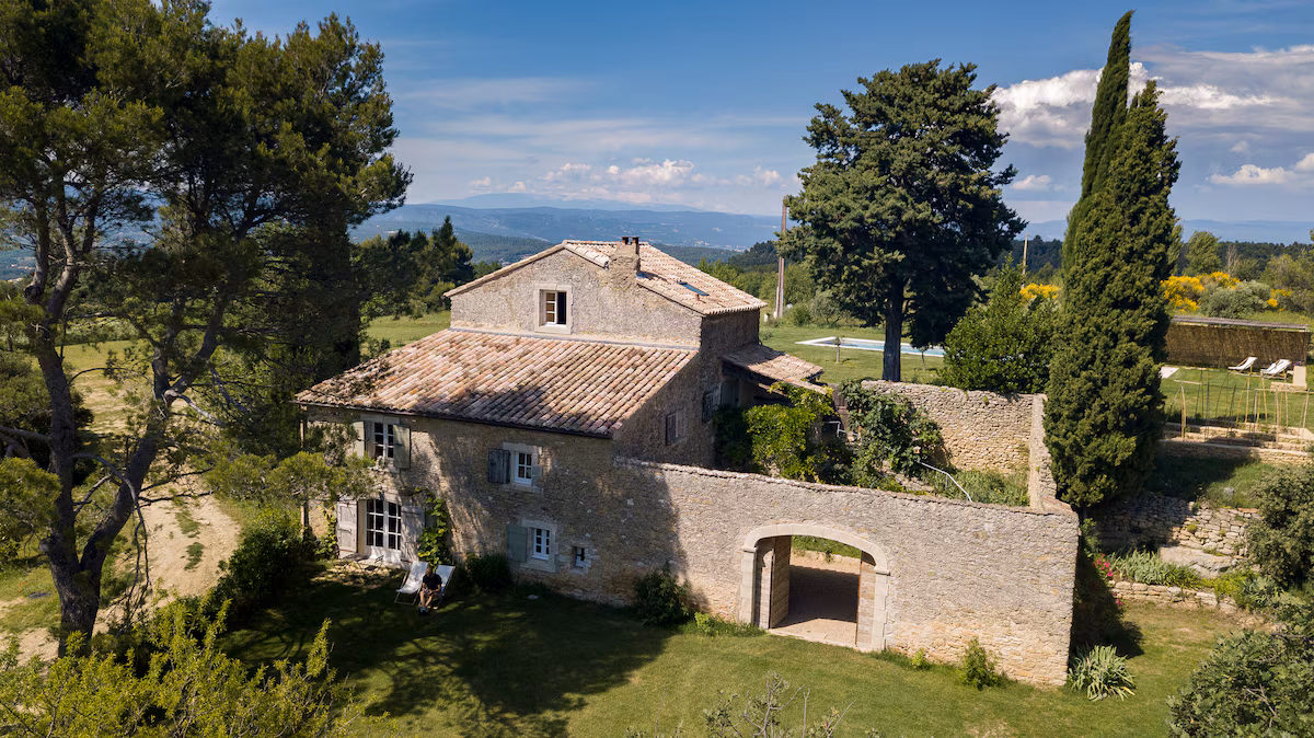 airbnb provence